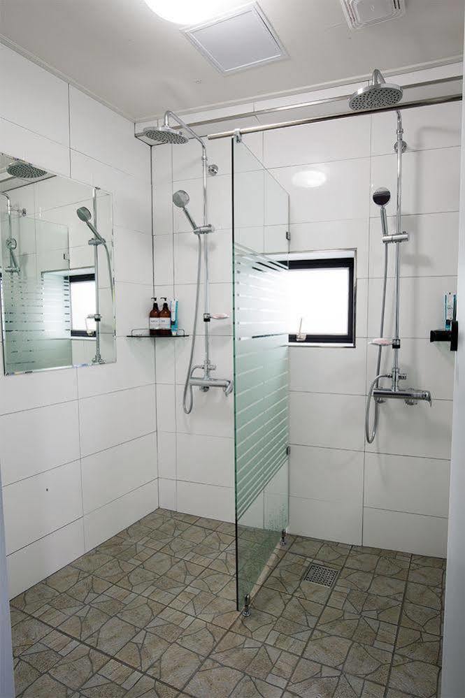 Story In Jeju Guesthouse Екстер'єр фото